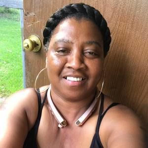 Meet your Posher, Evelyn